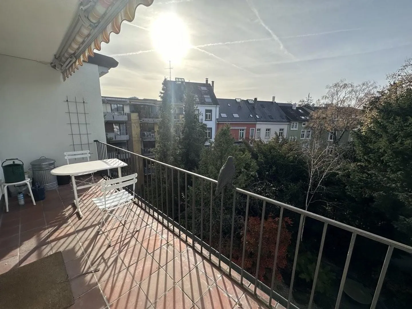 Charming 4-Room Old Building Apartment in Prime Location - Photo 8 of 12