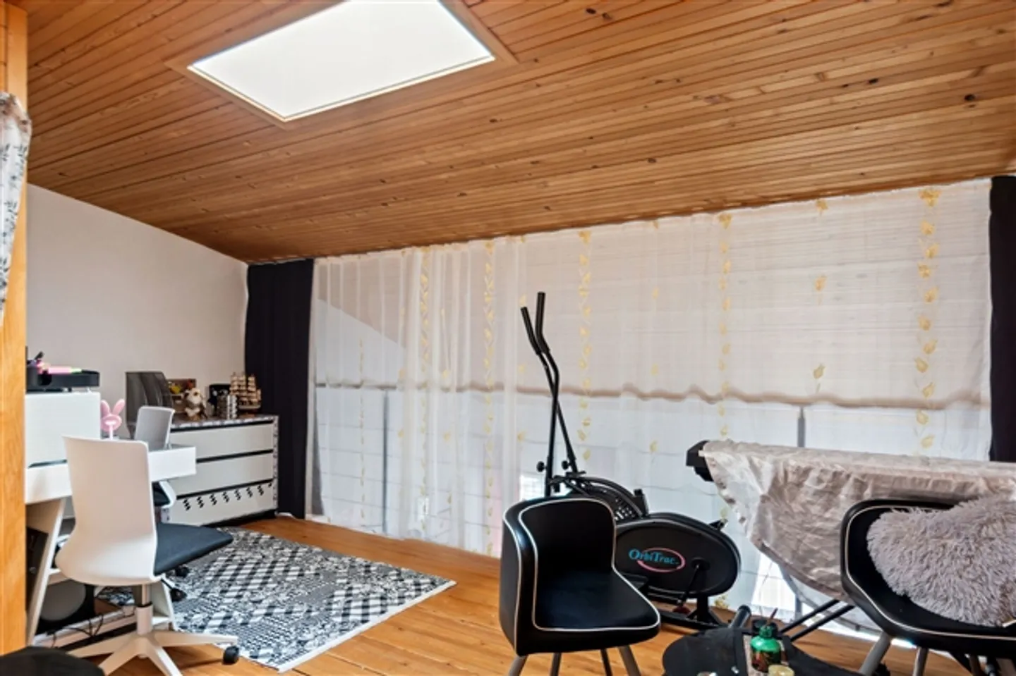 St-Imier, Maisonette di 4,5 stanze con balcone e parcheggio - Foto 10 di 13