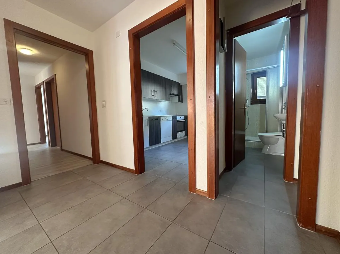 4.5 Room Apartment - Photo 4 of 11