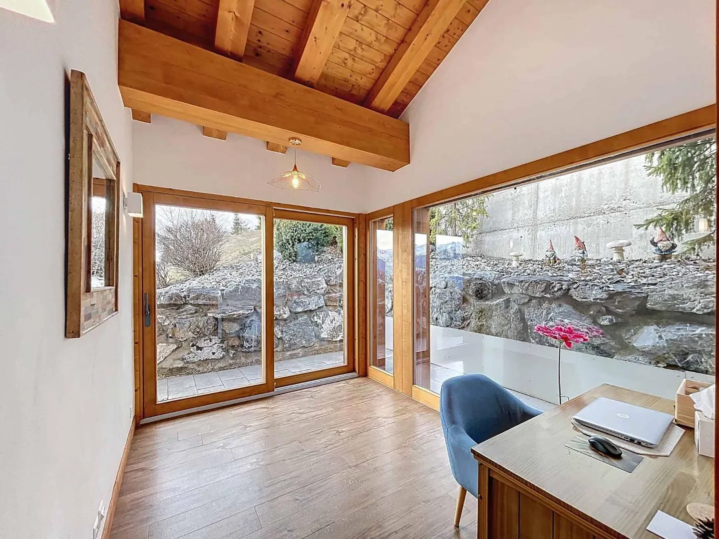 RARE - MAGNIFIQUE CHALET DE 5 CHAMBRES AVEC VUE PANORAMIQUE - Photo 10 sur 10