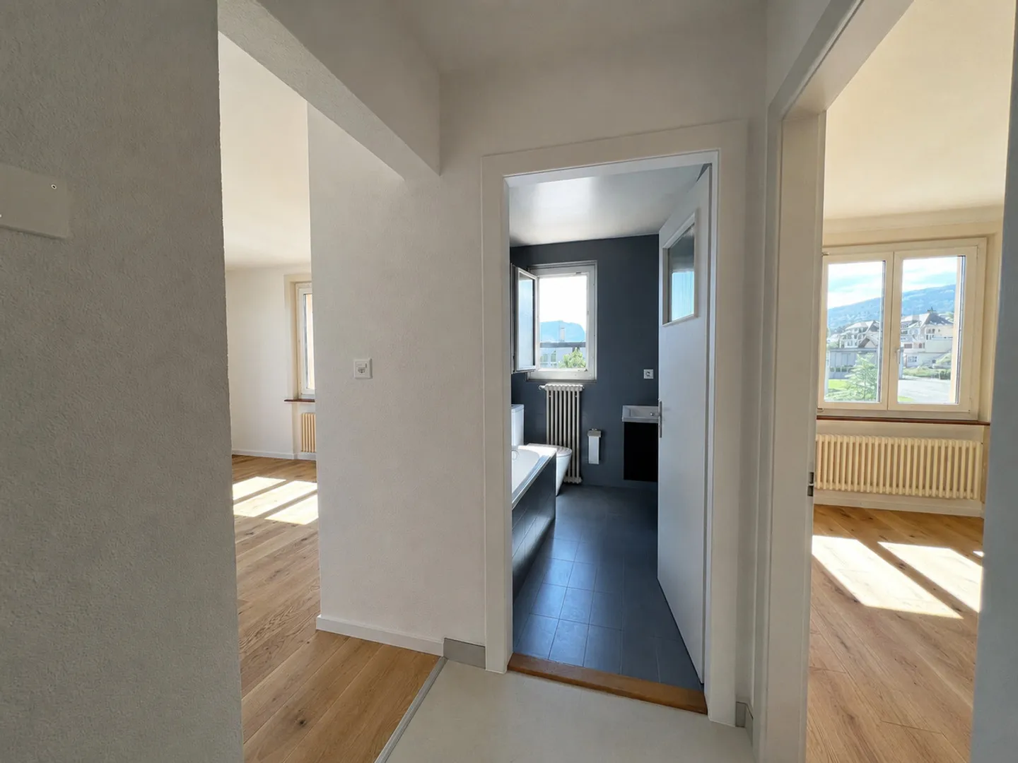 Renovierte Wohnung mit herrlichem Blick auf den See und die Alpen - Foto 5 von 9