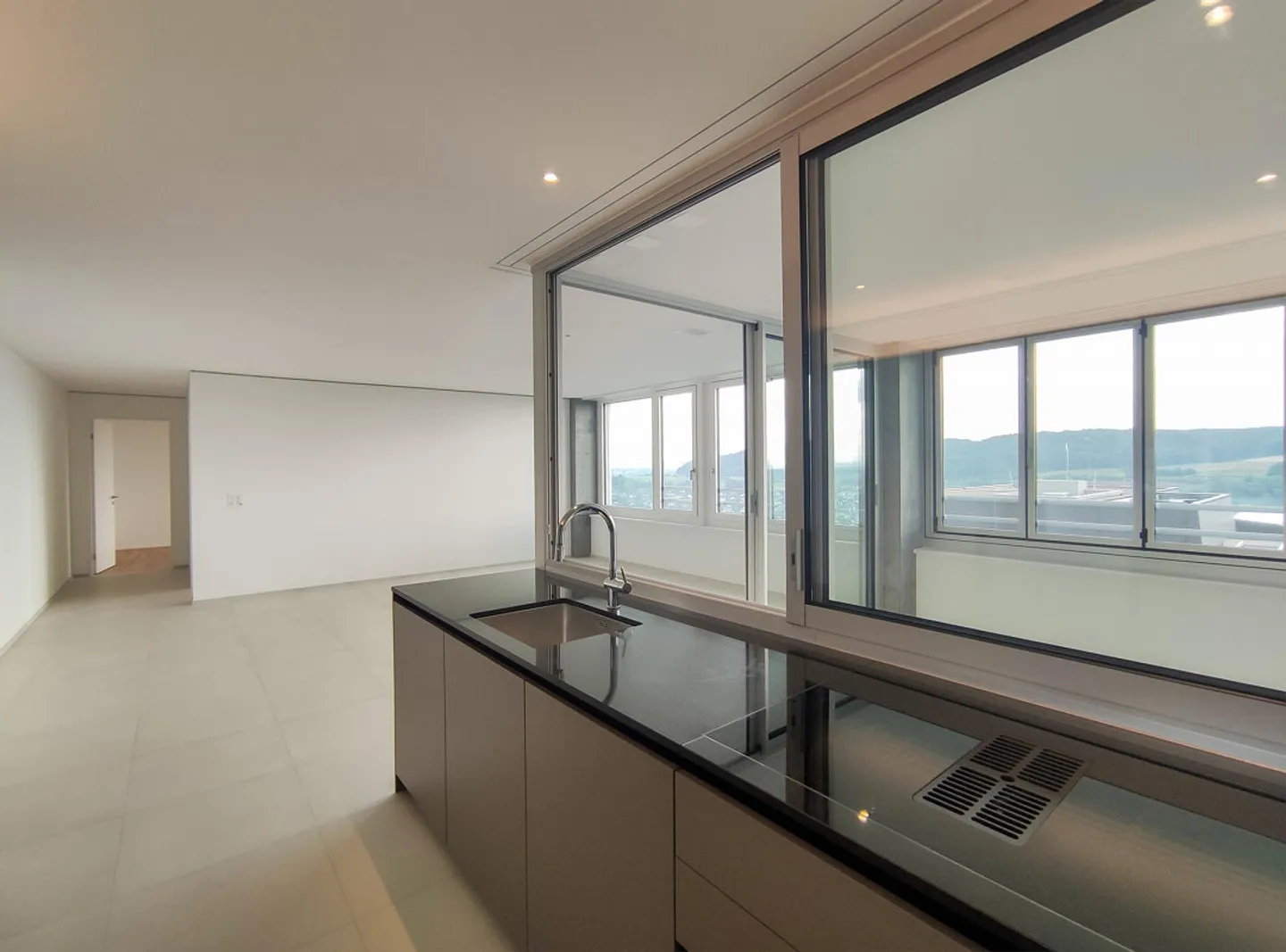 Moderne Wohnung mit exclusiver Sicht auf den Rheinfall - Foto 2 von 12