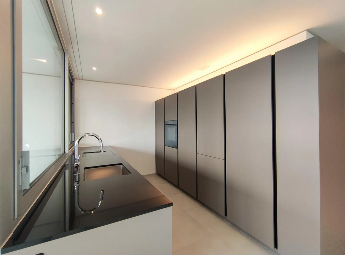 Moderne Wohnung mit exclusiver Sicht auf den Rheinfall - Foto 3 von 12