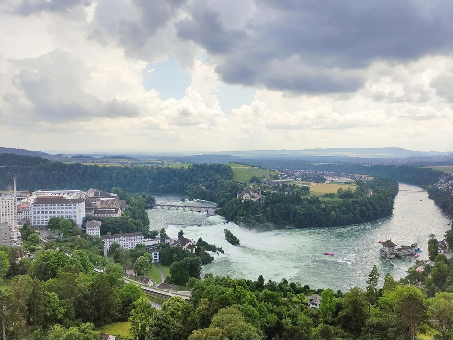 Moderne Wohnung mit exclusiver Sicht auf den Rheinfall - Foto 5 von 12