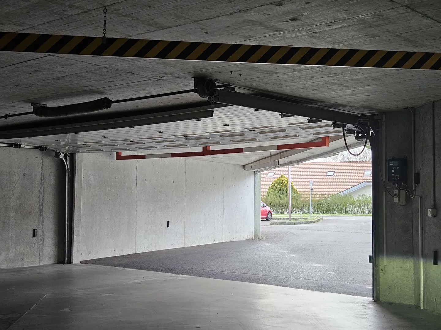 Sichere Parkplätze in Lonay - Foto 4 von 6