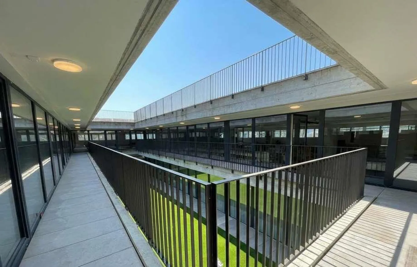 Lager/Büro Open Space von über 1.400 m² zur Miete in Vezia, N - Foto 1 von 12