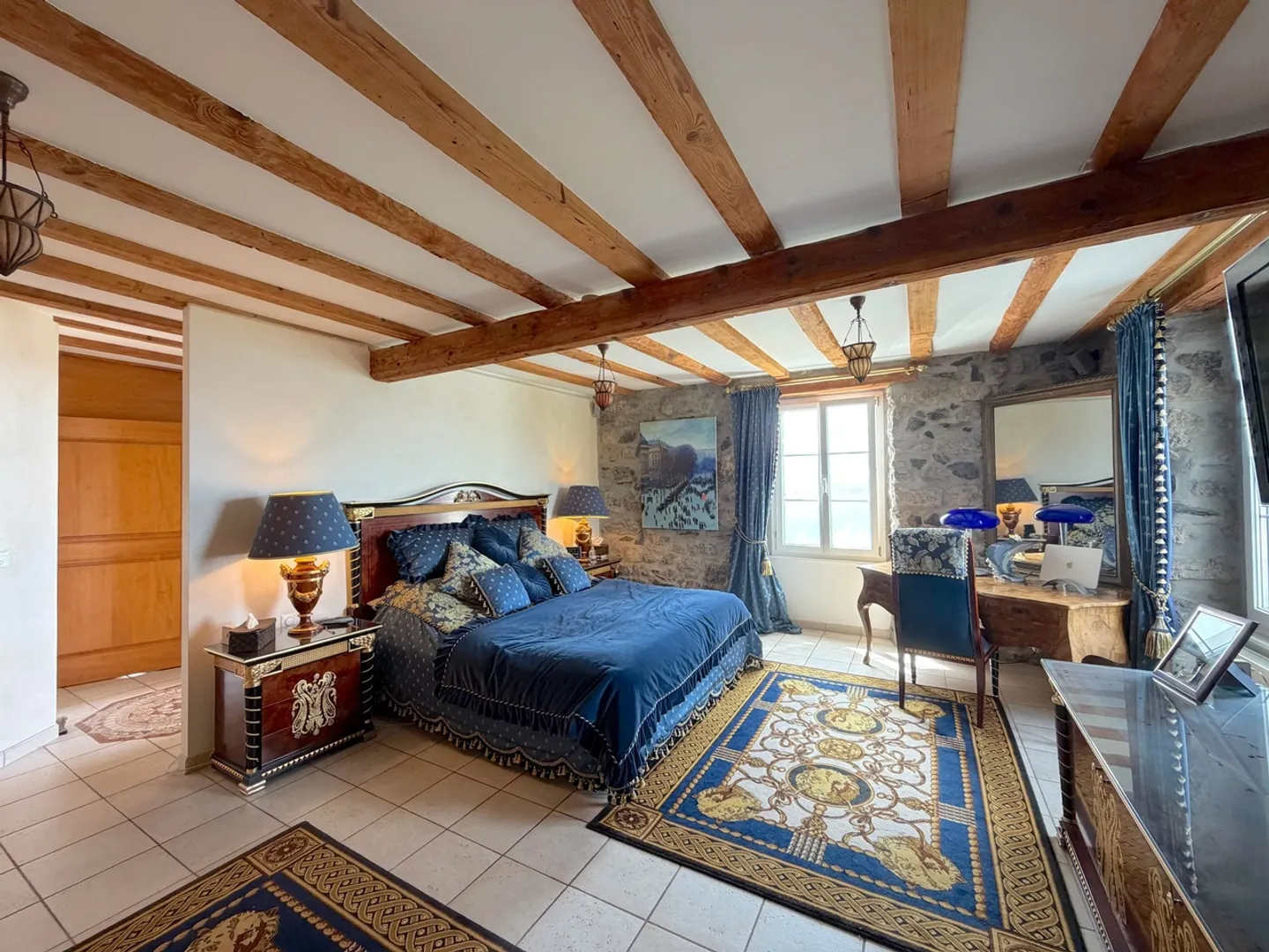 Master Villa with Panoramic View - Photo 10 of 27