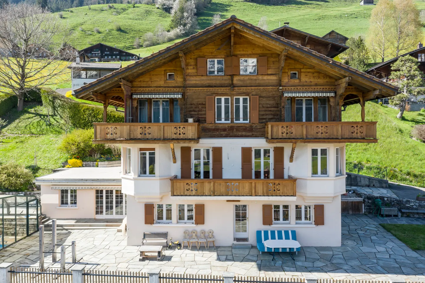 Magnifica proprietà di 12 stanze sulle alture di Château-d'Oex - Foto 2 di 14