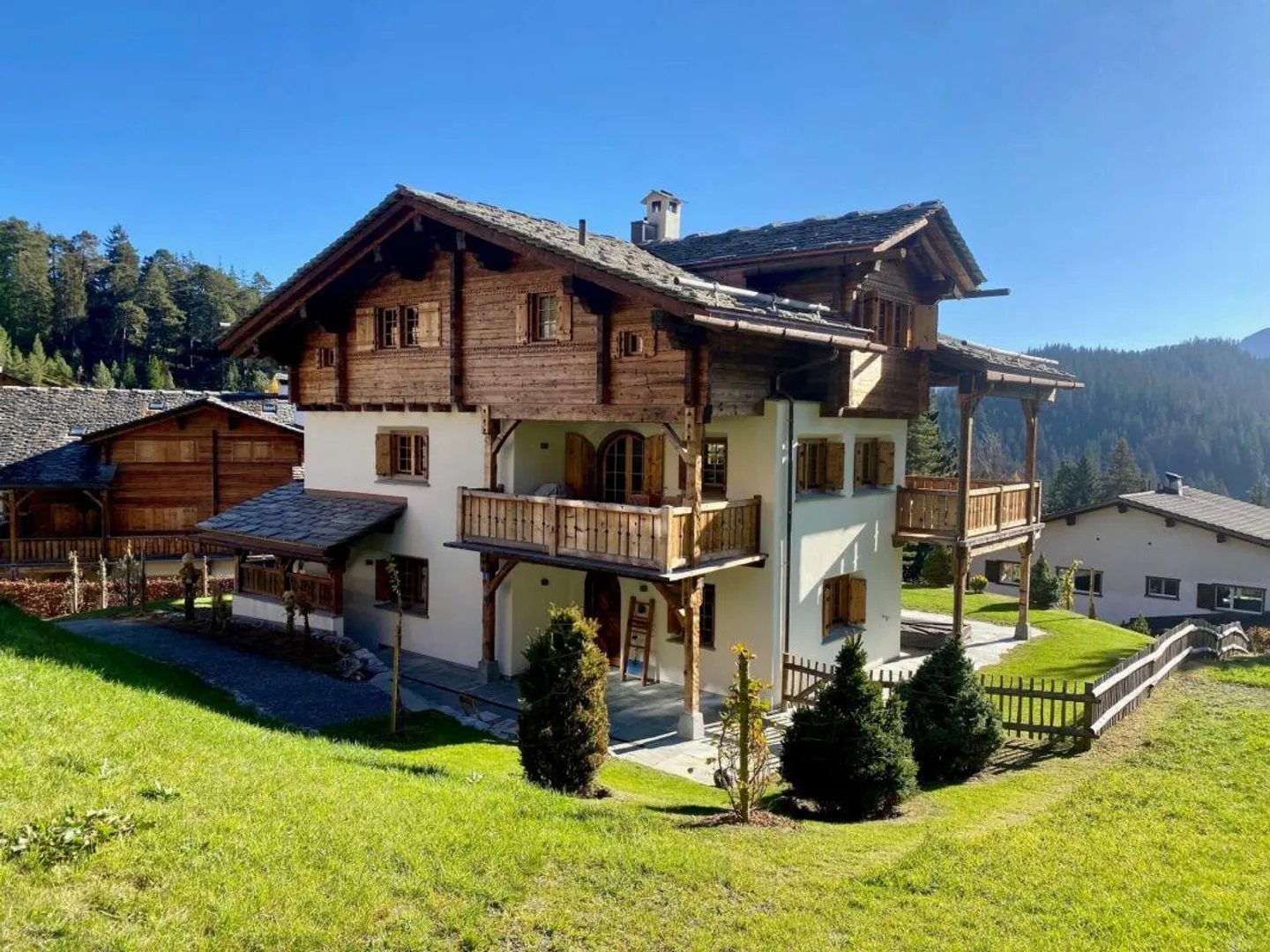 Maison individuelle MAISSEN de 7,5 pièces "LAG-PIGN" avec salle de bien-être/fitness (sauna) - Photo 2 sur 10