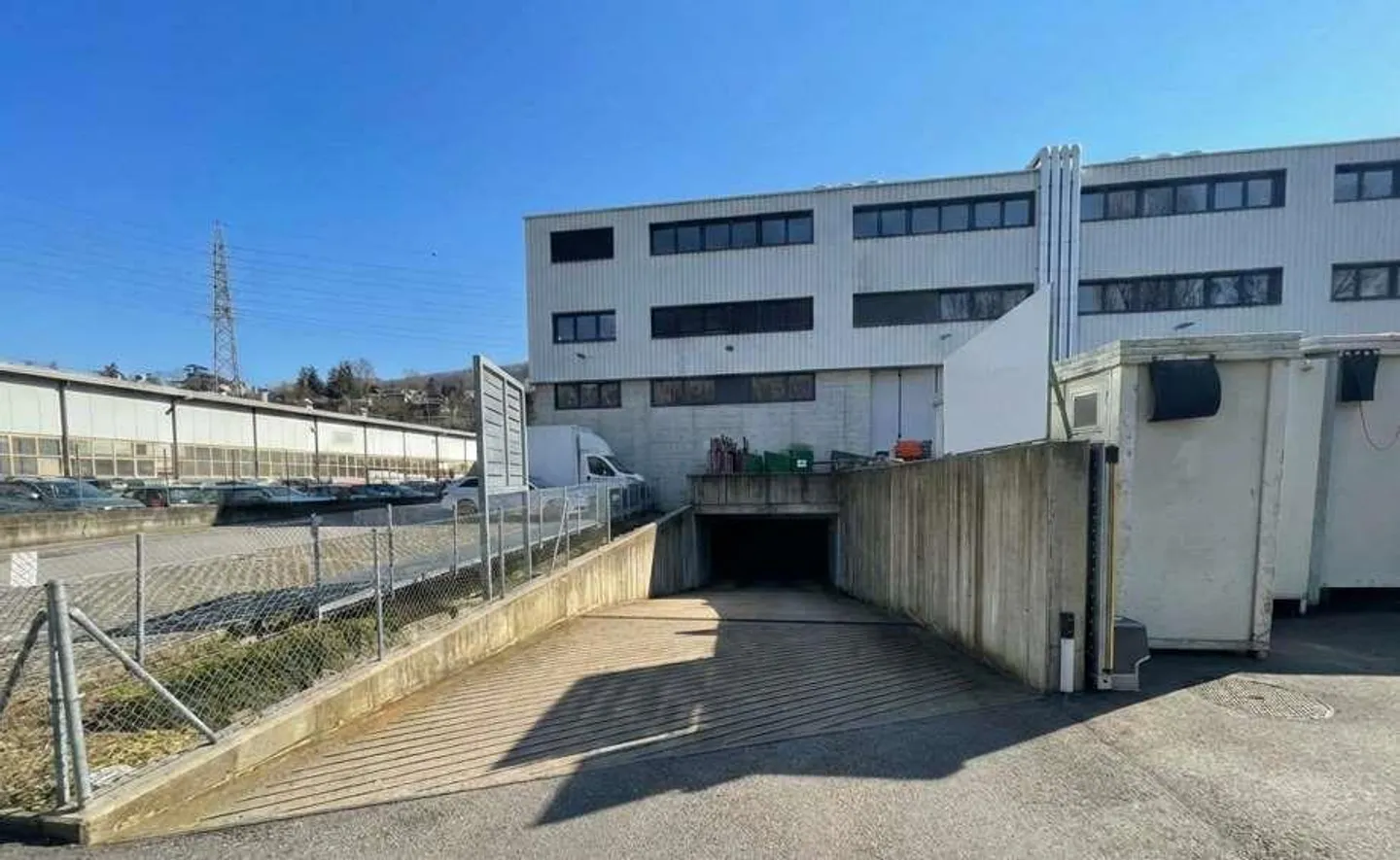 Lager/Büro Open Space von über 1.400 m² zur Miete in Vezia, N - Foto 2 von 12
