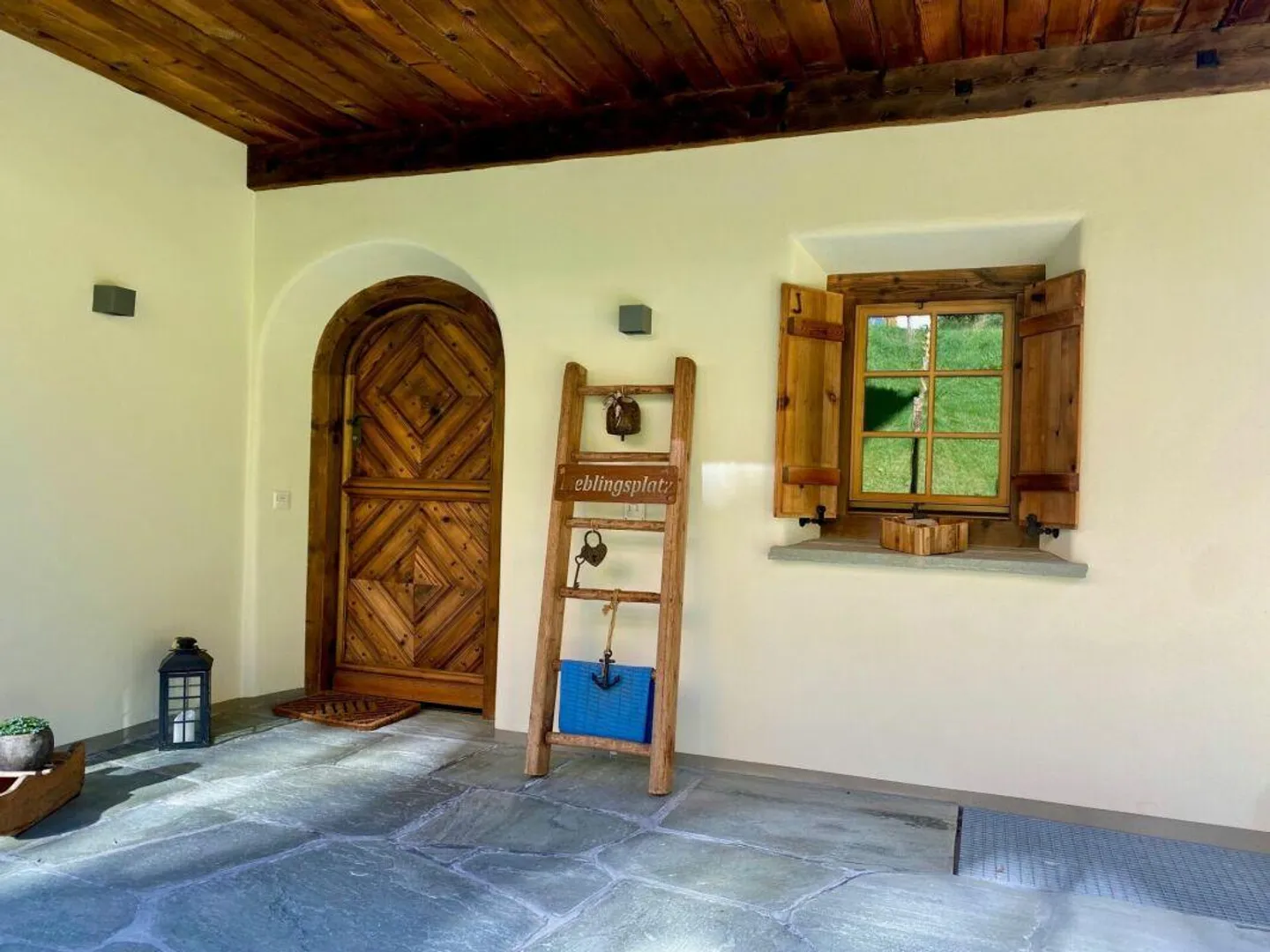 Maison individuelle MAISSEN de 7,5 pièces "LAG-PIGN" avec salle de bien-être/fitness (sauna) - Photo 3 sur 10