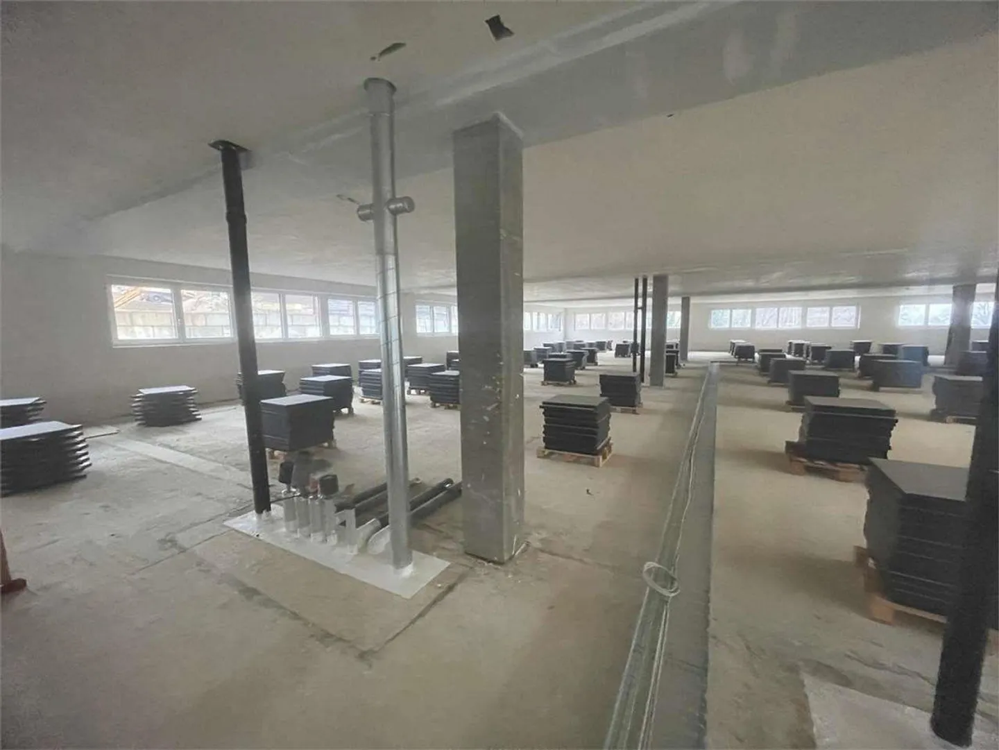 Lager/Büro Open Space von über 1.400 m² zur Miete in Vezia, N - Foto 9 von 12