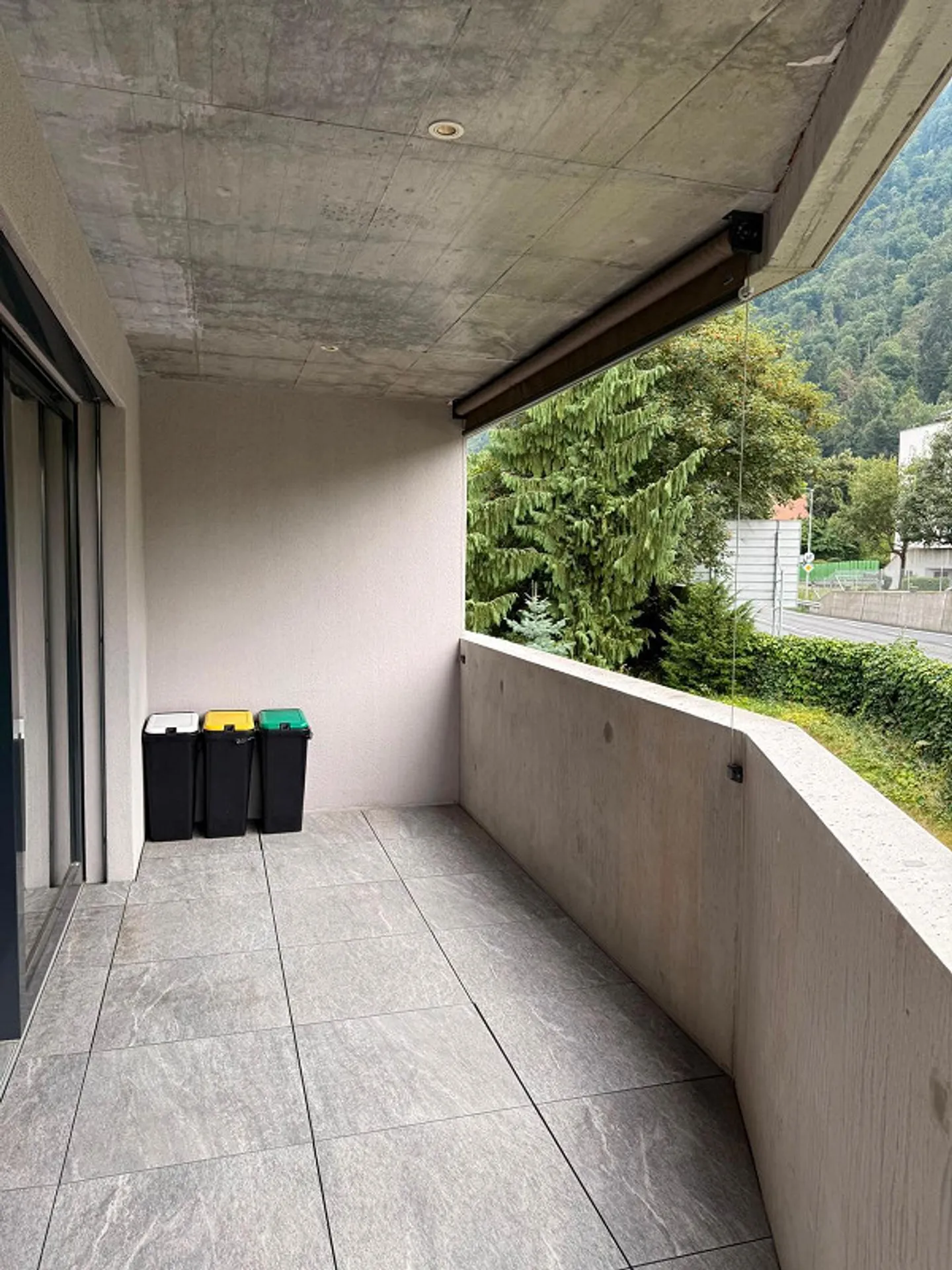 Appartement 2,5 pièces dans un emplacement de choix - Photo 3 sur 7