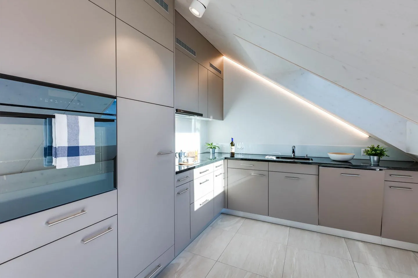 Modernes Apartment mit Grünblick - Foto 4 von 10