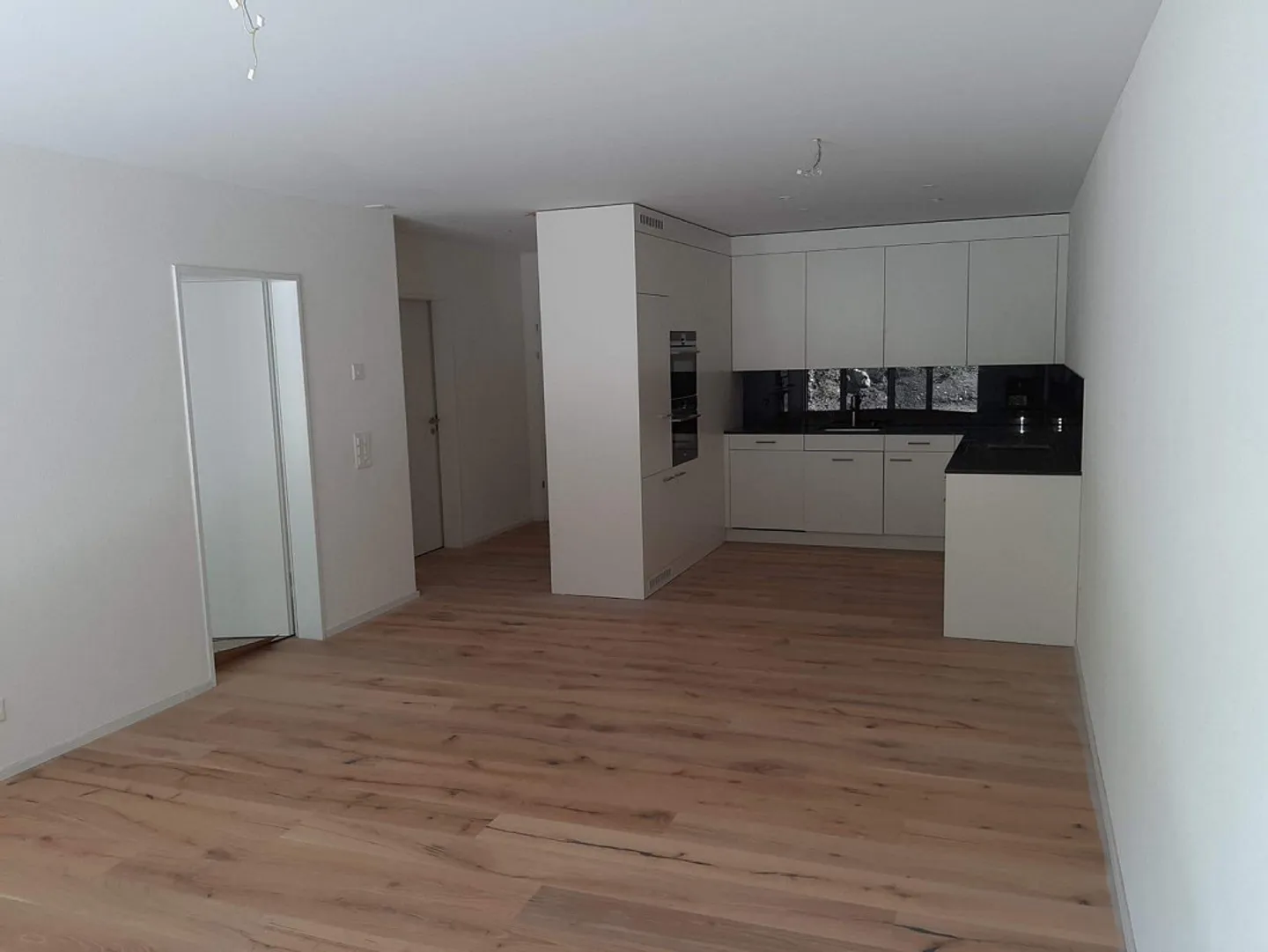 Appartement 2,5 pièces dans un emplacement de choix - Photo 5 sur 7