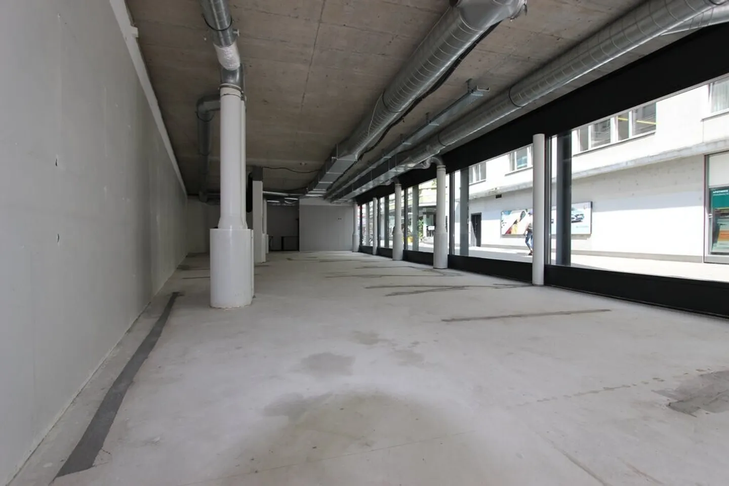 Geräumige Verkaufsfläche in Biel - Foto 4 von 6