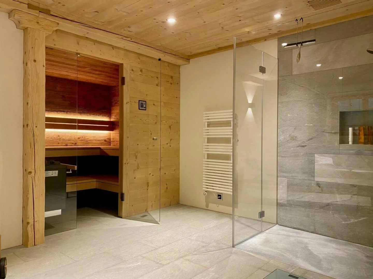Maison individuelle MAISSEN de 7,5 pièces "LAG-PIGN" avec salle de bien-être/fitness (sauna) - Photo 10 sur 10