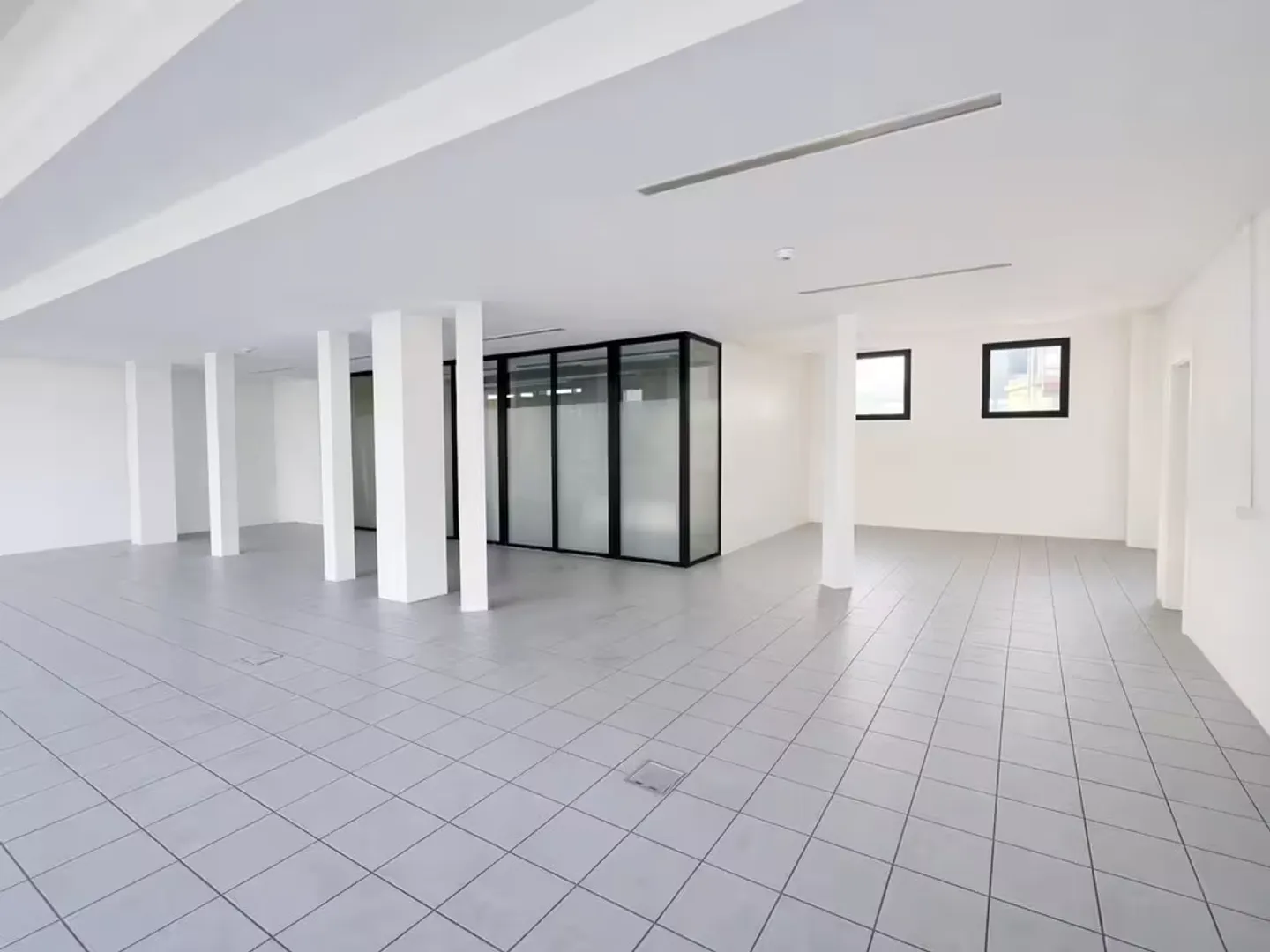 Commercial Space in Grancia - Photo 1 of 1