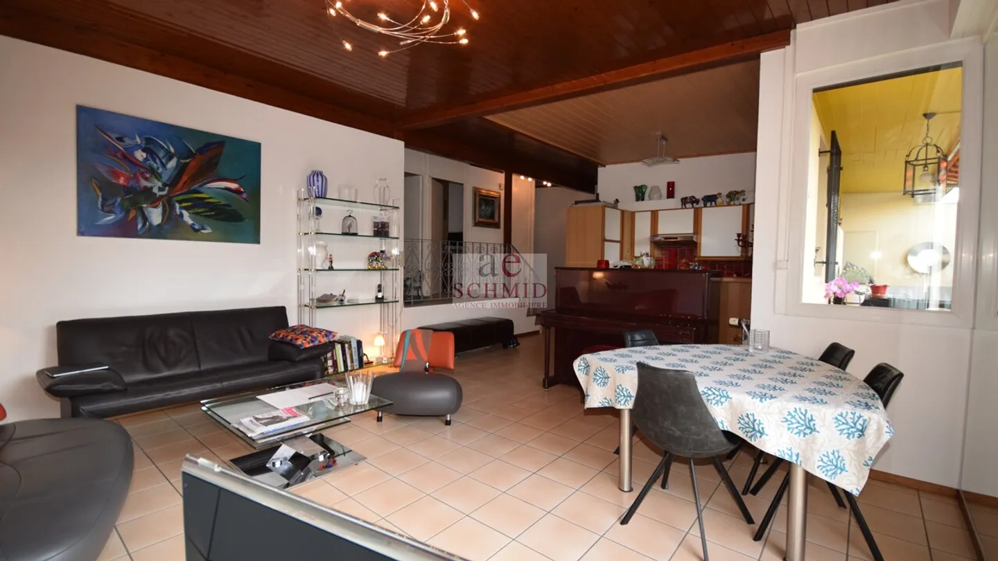 5-room house - Photo 3 of 7