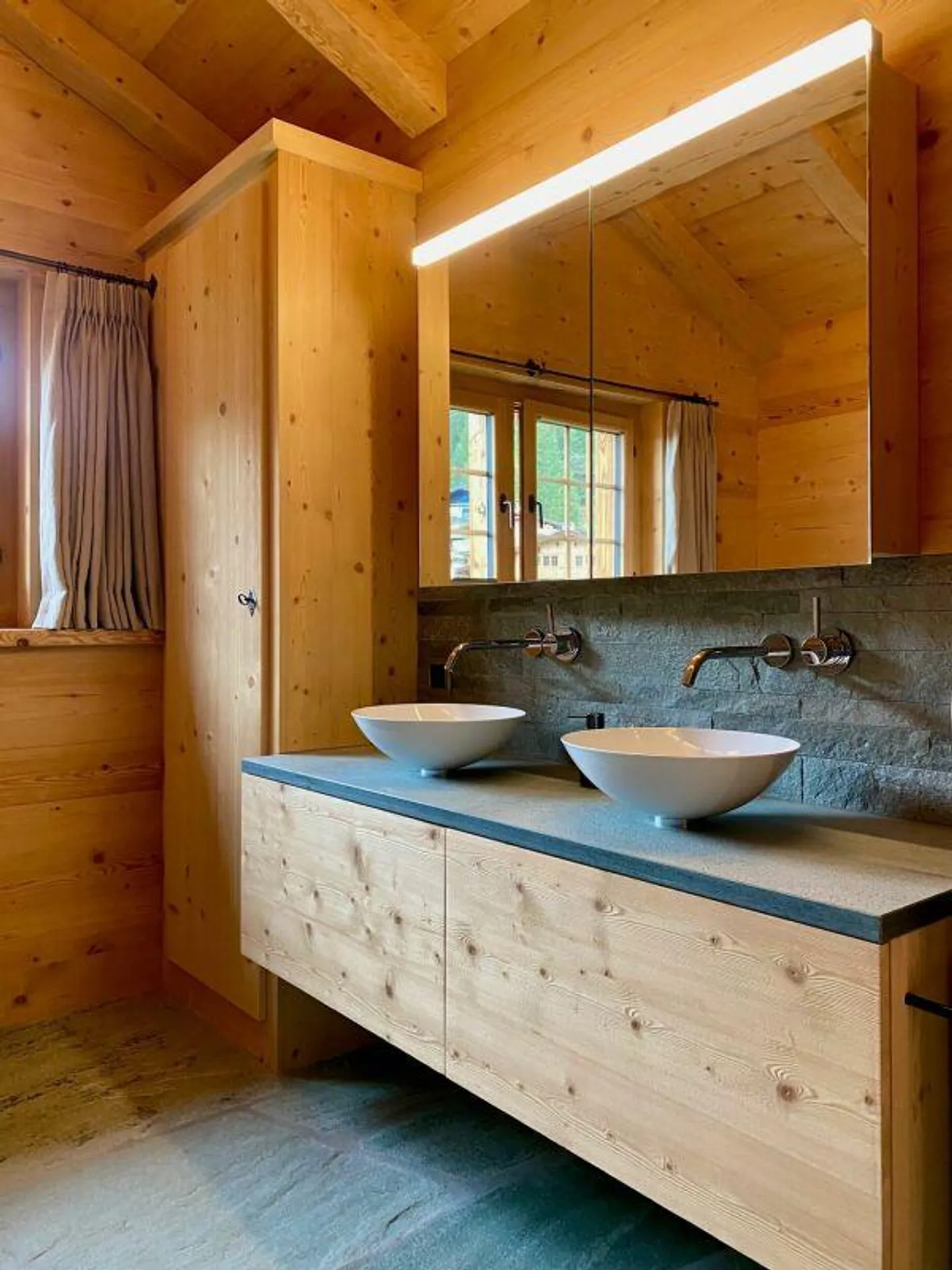 Maison individuelle MAISSEN de 7,5 pièces "LAG-PIGN" avec salle de bien-être/fitness (sauna) - Photo 9 sur 10