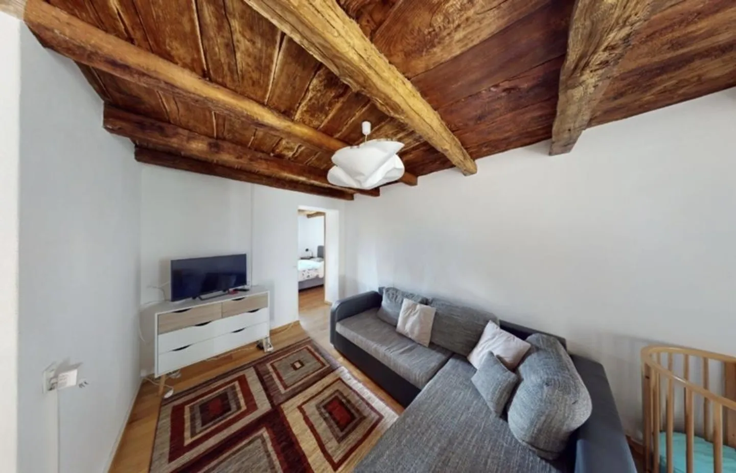 Charming 3.5 Room Apartment in a Historic Patrician House - Photo 5 of 12