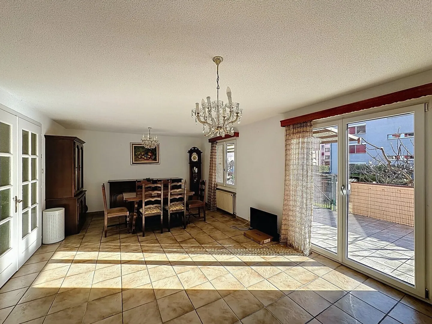 Casa indipendente di carattere con potenziale, centro di Monthey - Foto 3 di 13