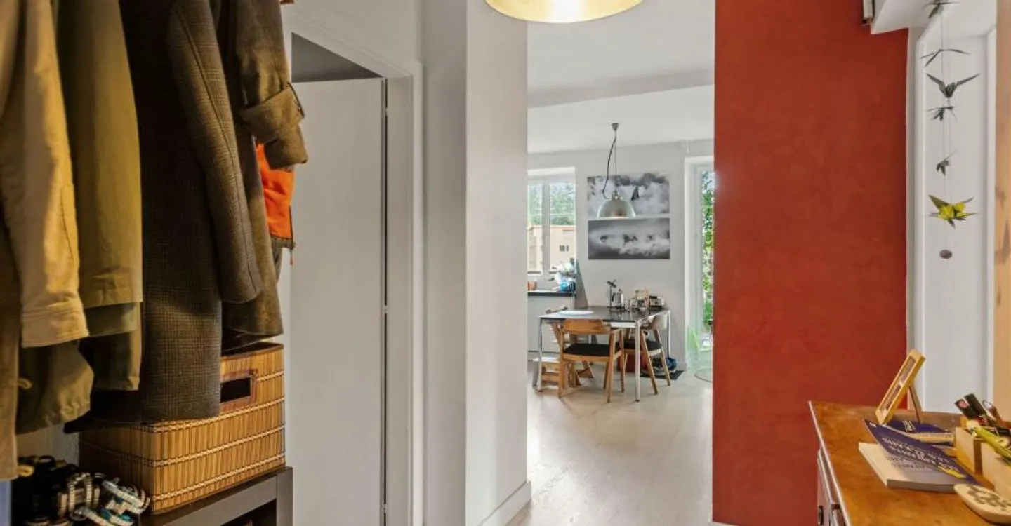 Charming Apartment with Park Access - Photo 8 of 12