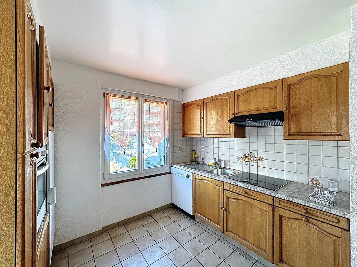 Casa indipendente di carattere con potenziale, centro di Monthey - Foto 5 di 13