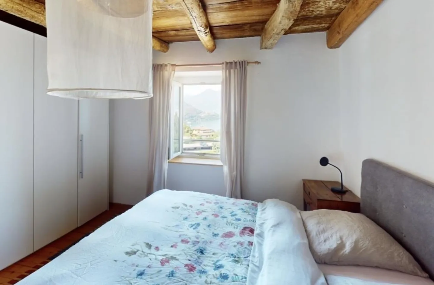 Charming 3.5 Room Apartment in a Historic Patrician House - Photo 9 of 12