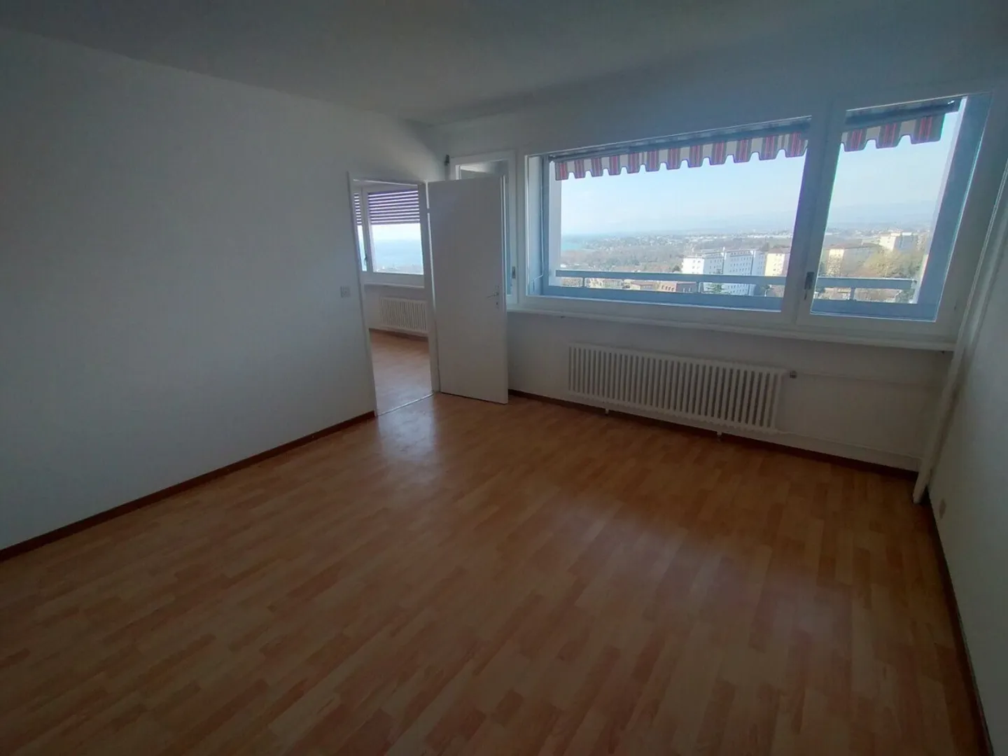 Nel centro di Malley, splendido appartamento ristrutturato con balcone e vista - Foto 9 di 12