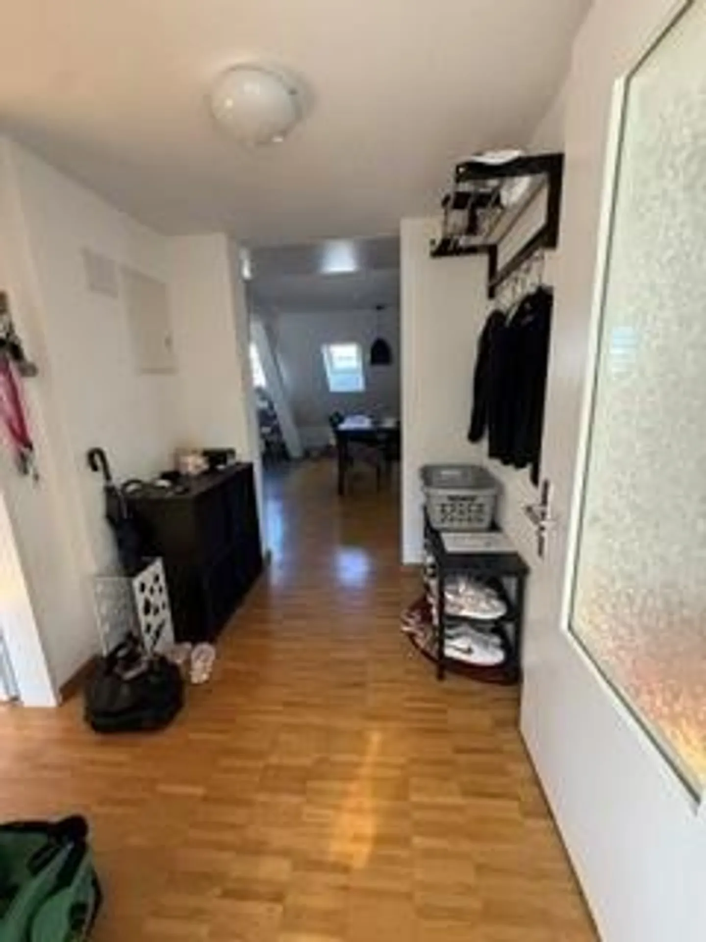Charmante Dachwohnung in Zug - Foto 2 von 9