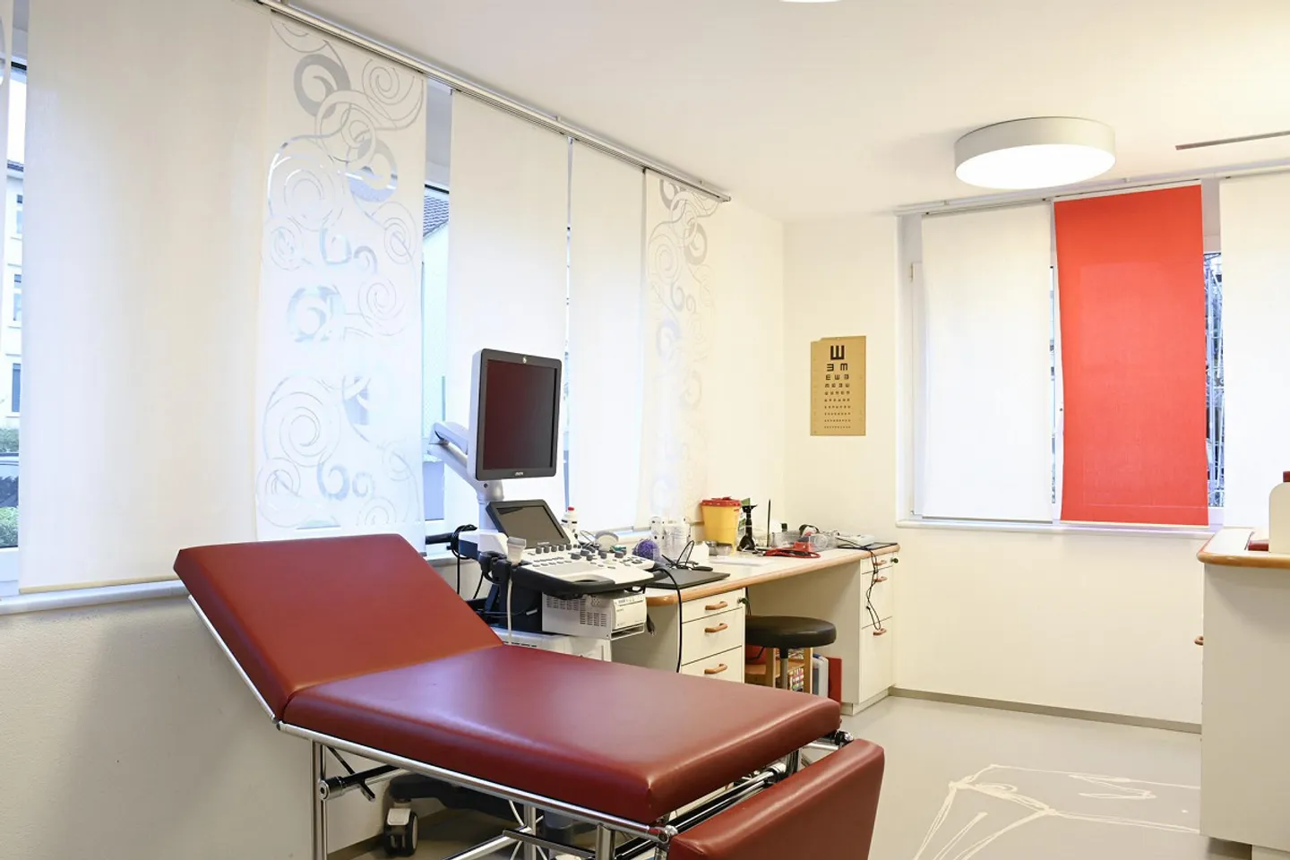 Attractive commercial space in a central location - Photo 7 of 8