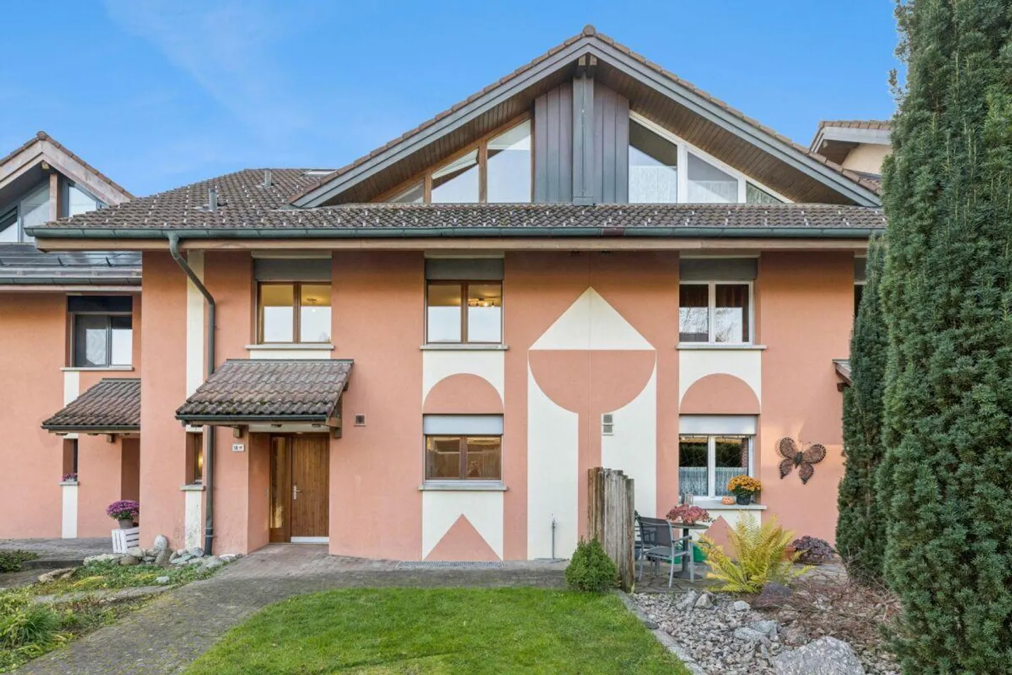 Spacious living in the heart of Hagendorn - Photo 1 of 26