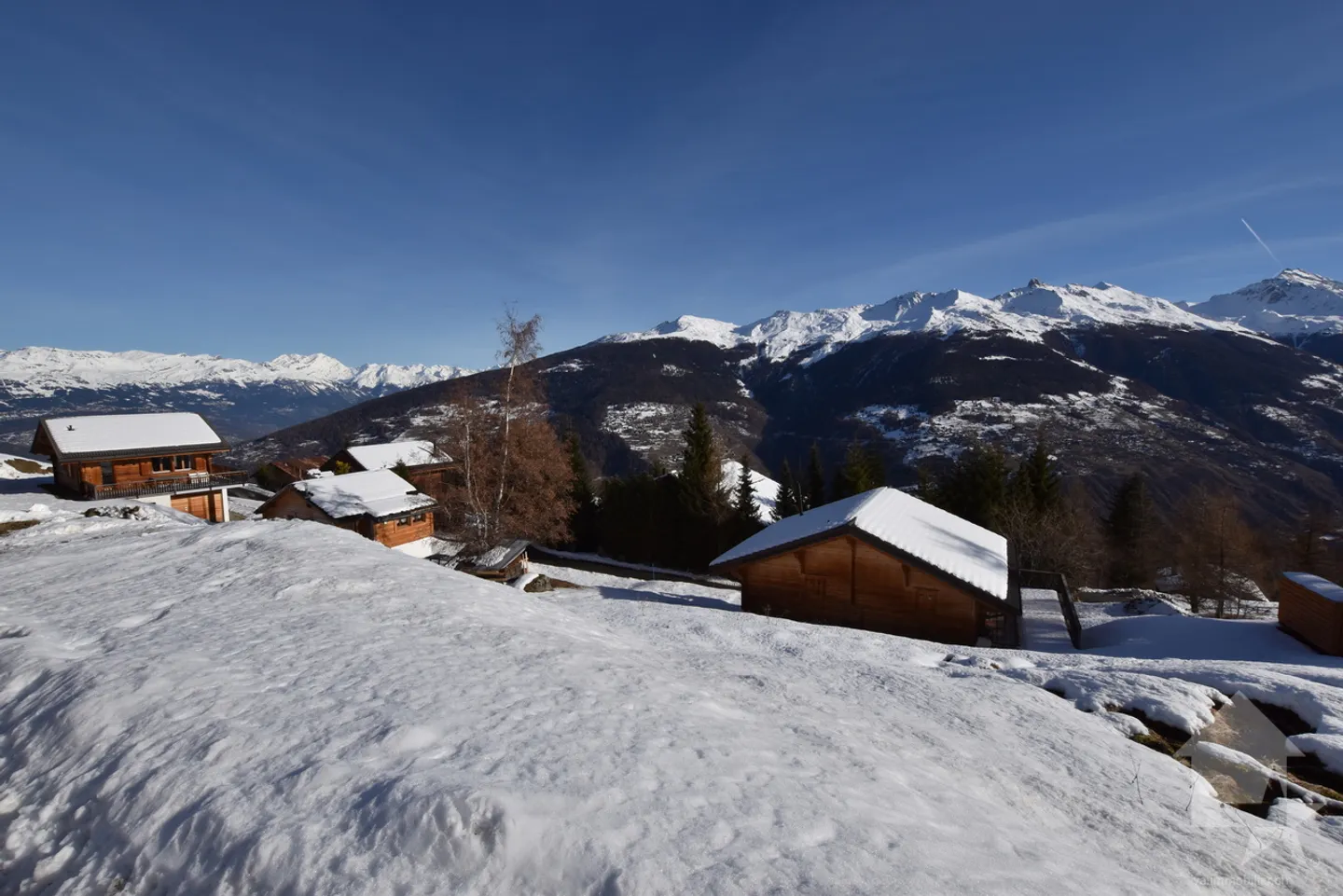 Nice building plots close to the station - Photo 4 of 4