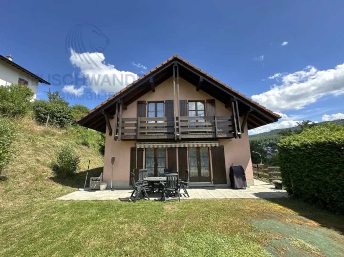 «Charmante maison familiale dans un cadre calme et verdoyant» - Photo 1 sur 17
