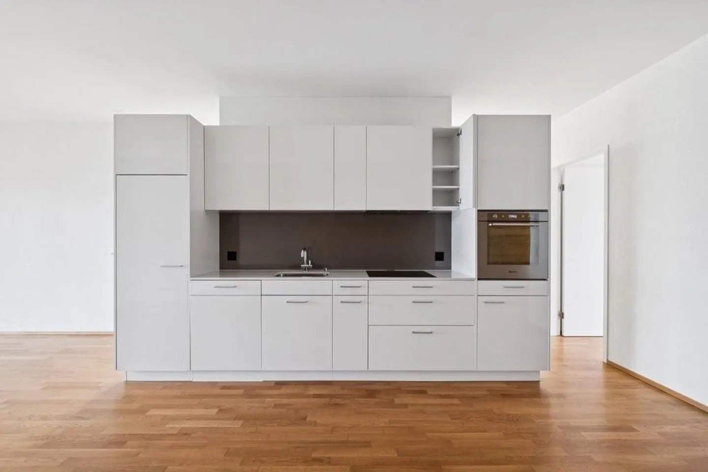 Beaucoup d'espace de vie et deux espaces de sièges couverts - Photo 4 sur 12