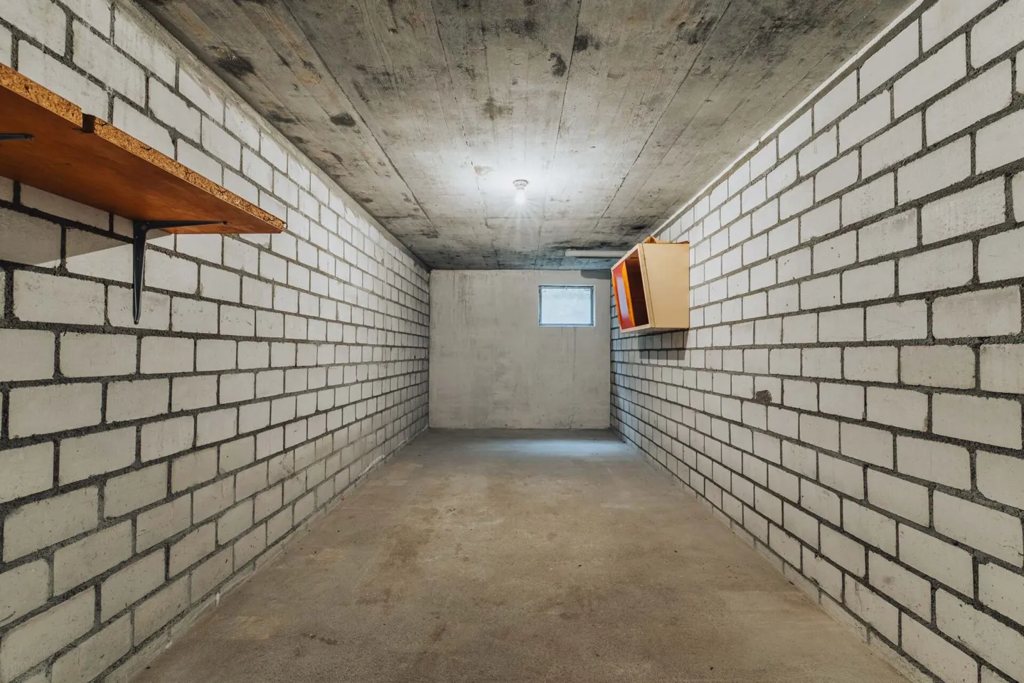 Appartement de 5 pièces en propriété à un emplacement central - Photo 17 sur 19