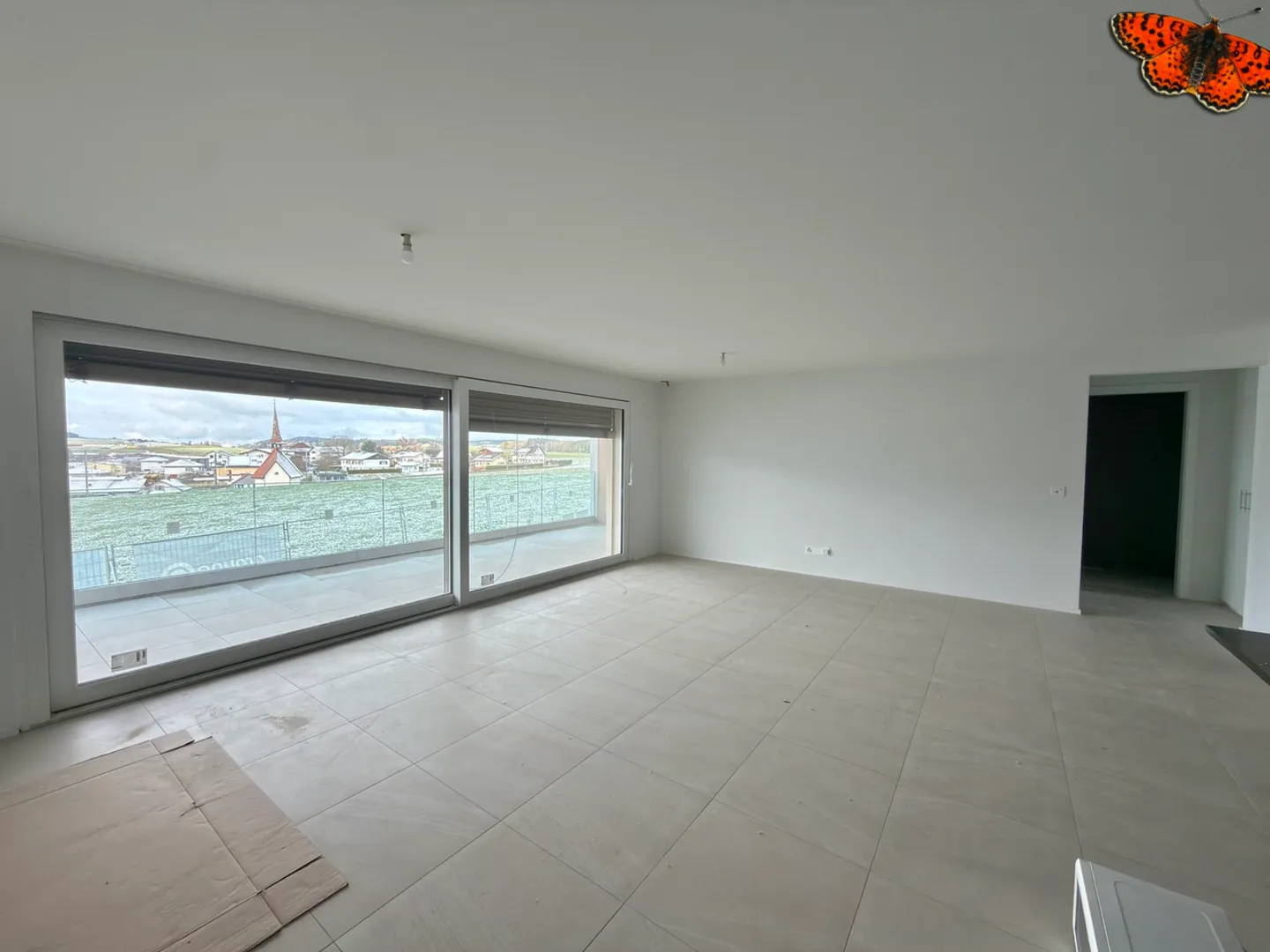 3 ½ NEUE ZIMMER IM 1. STOCK - VAULRUZ - Foto 6 von 8