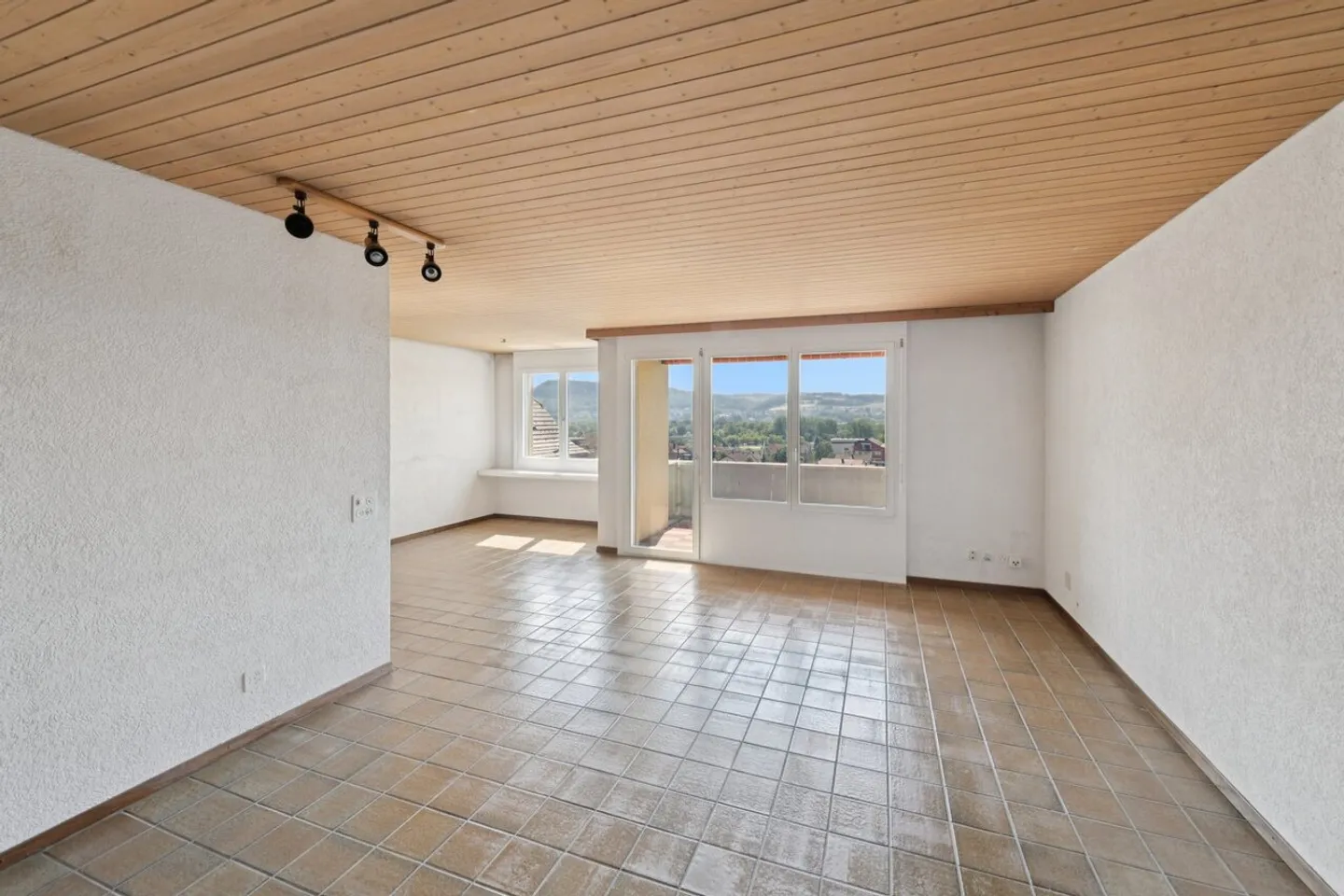 Vista spettacolare con molto spazio per le proprie idee - Foto 2 di 9