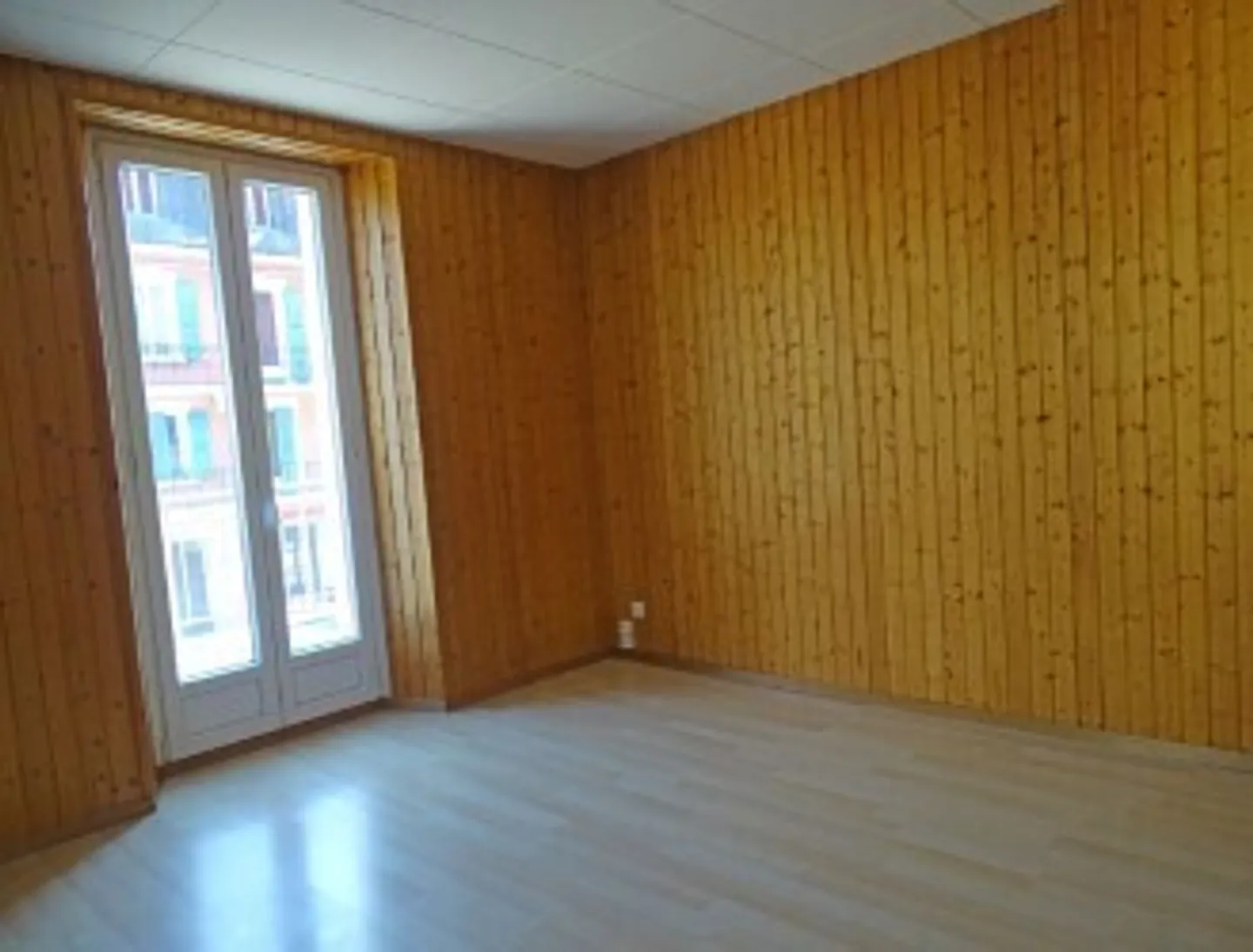 2.5 rooms on the 1st floor - Photo 4 of 16