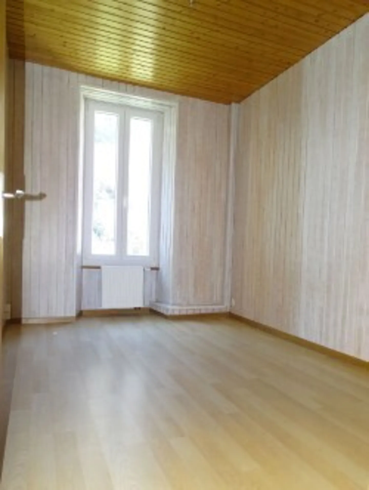 2.5 rooms on the 1st floor - Photo 8 of 16