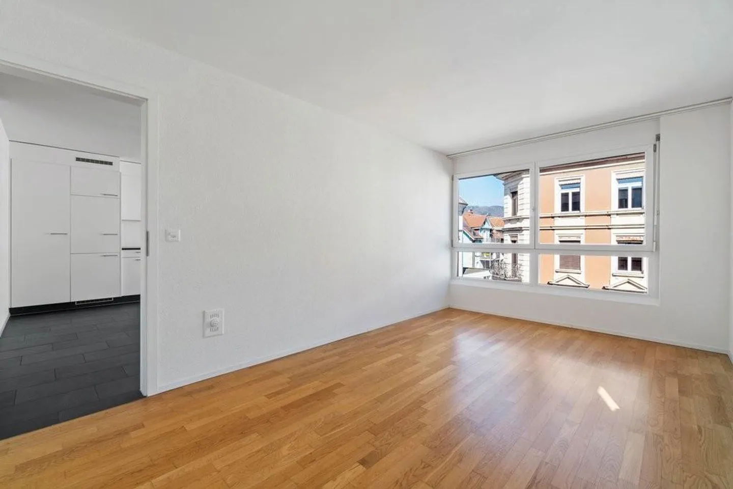 Modernes Apartment in Biel - Foto 9 von 12
