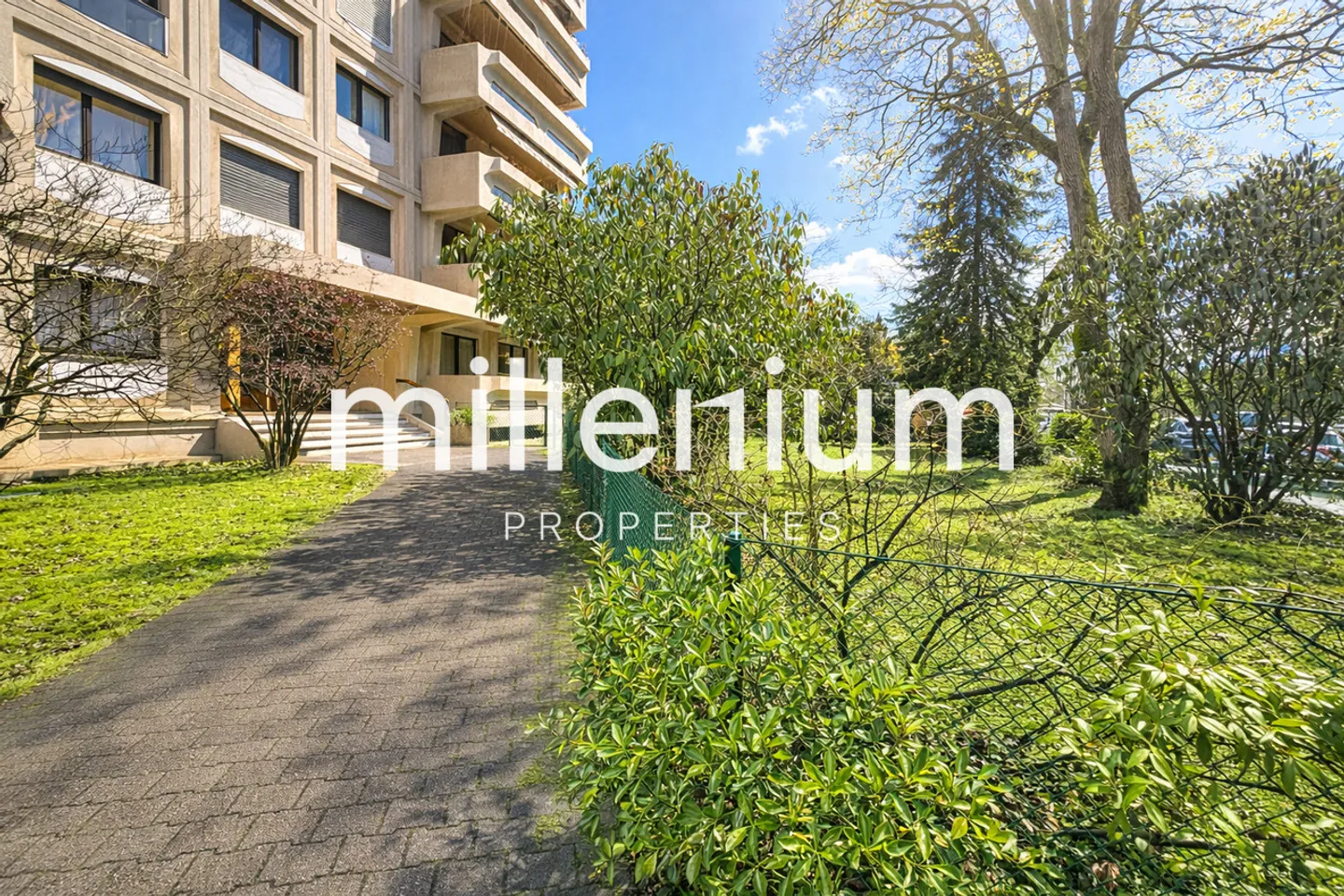  Contemporary apartment in Champel  - Photo 1 sur 10