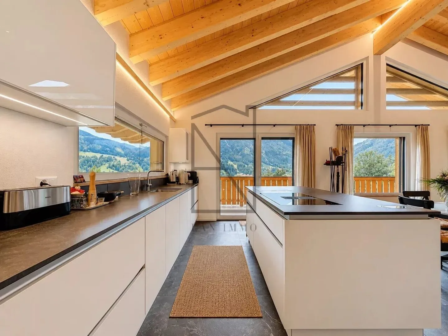 Exceptional chalet facing the Dents du Midi, privileged area of Champéry - Photo 3 of 13