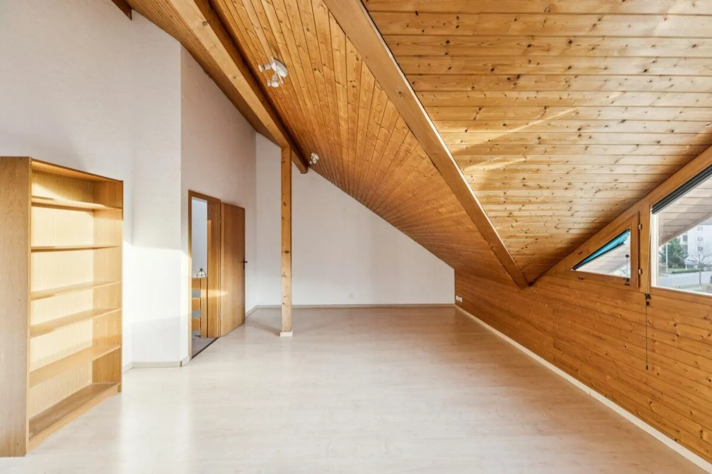 Spacious living in the heart of Hagendorn - Photo 24 of 26