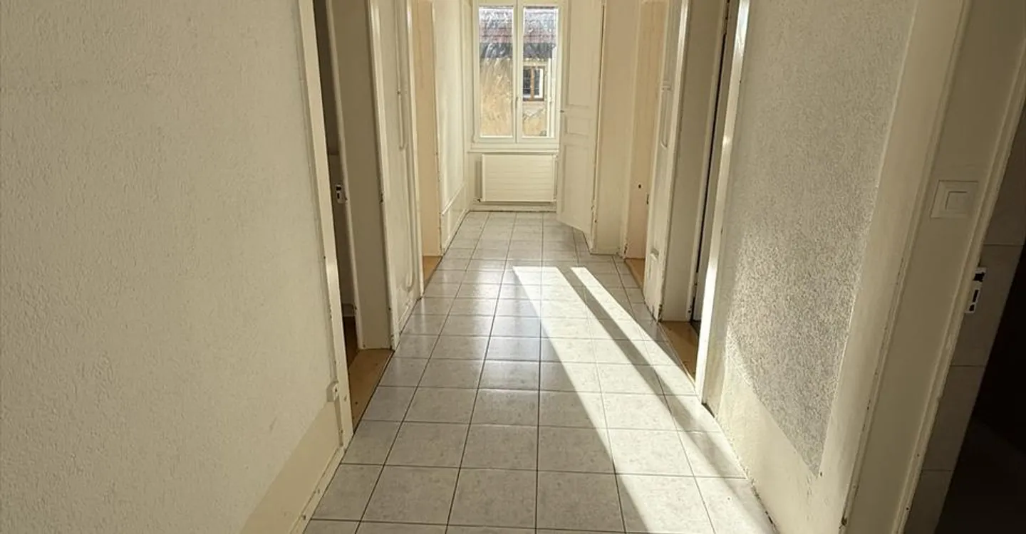 Charmantes Appartement in La Chaux-de-Fonds - Foto 4 von 17