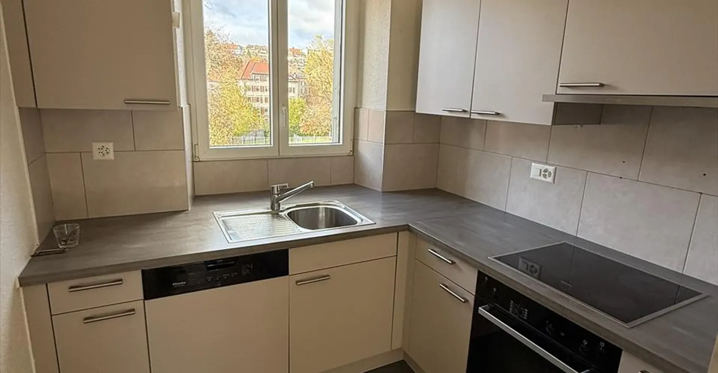 Charmantes Appartement in La Chaux-de-Fonds - Foto 5 von 17