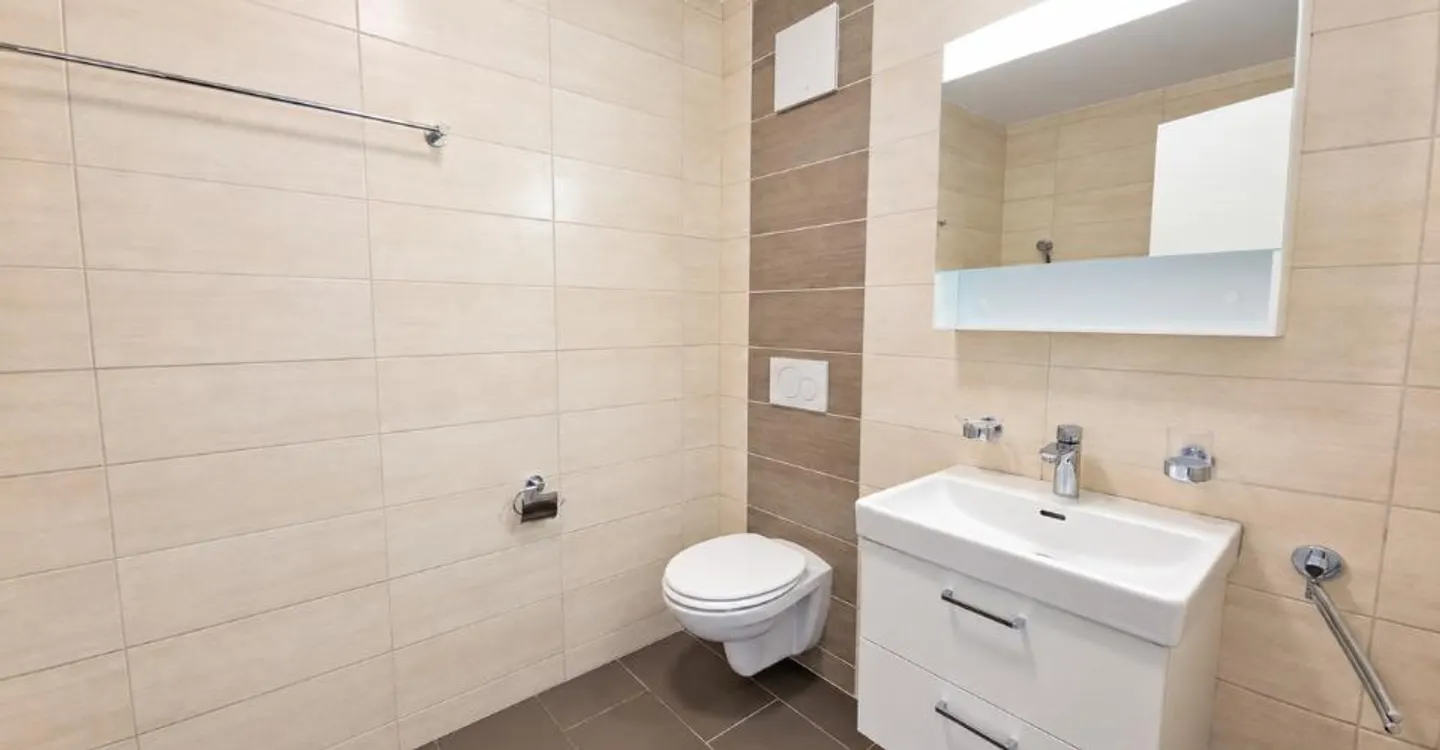 Modern 2-room apartment with balcony - Photo 7 of 11