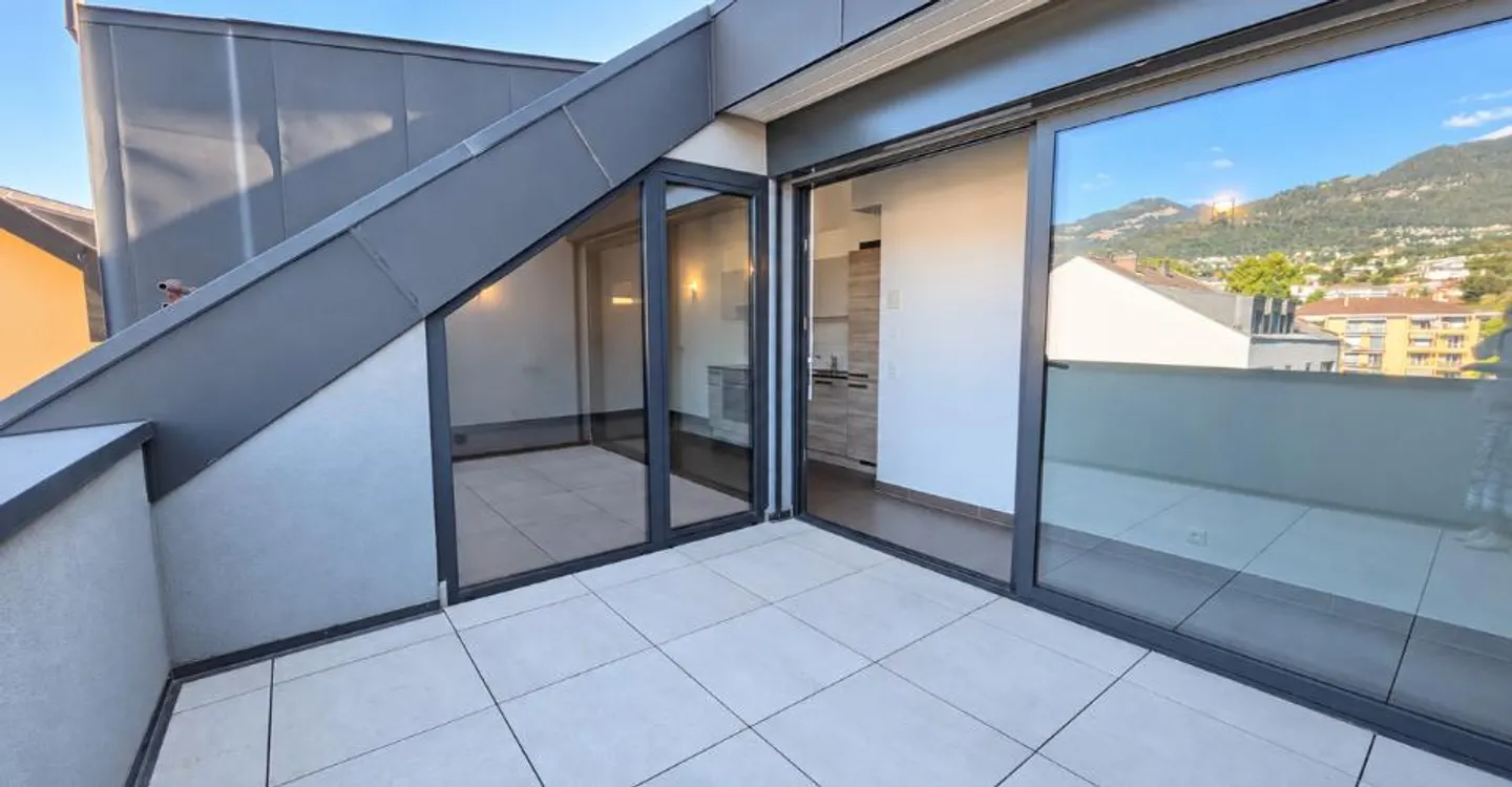 Modern 2-room apartment with balcony - Photo 9 of 11