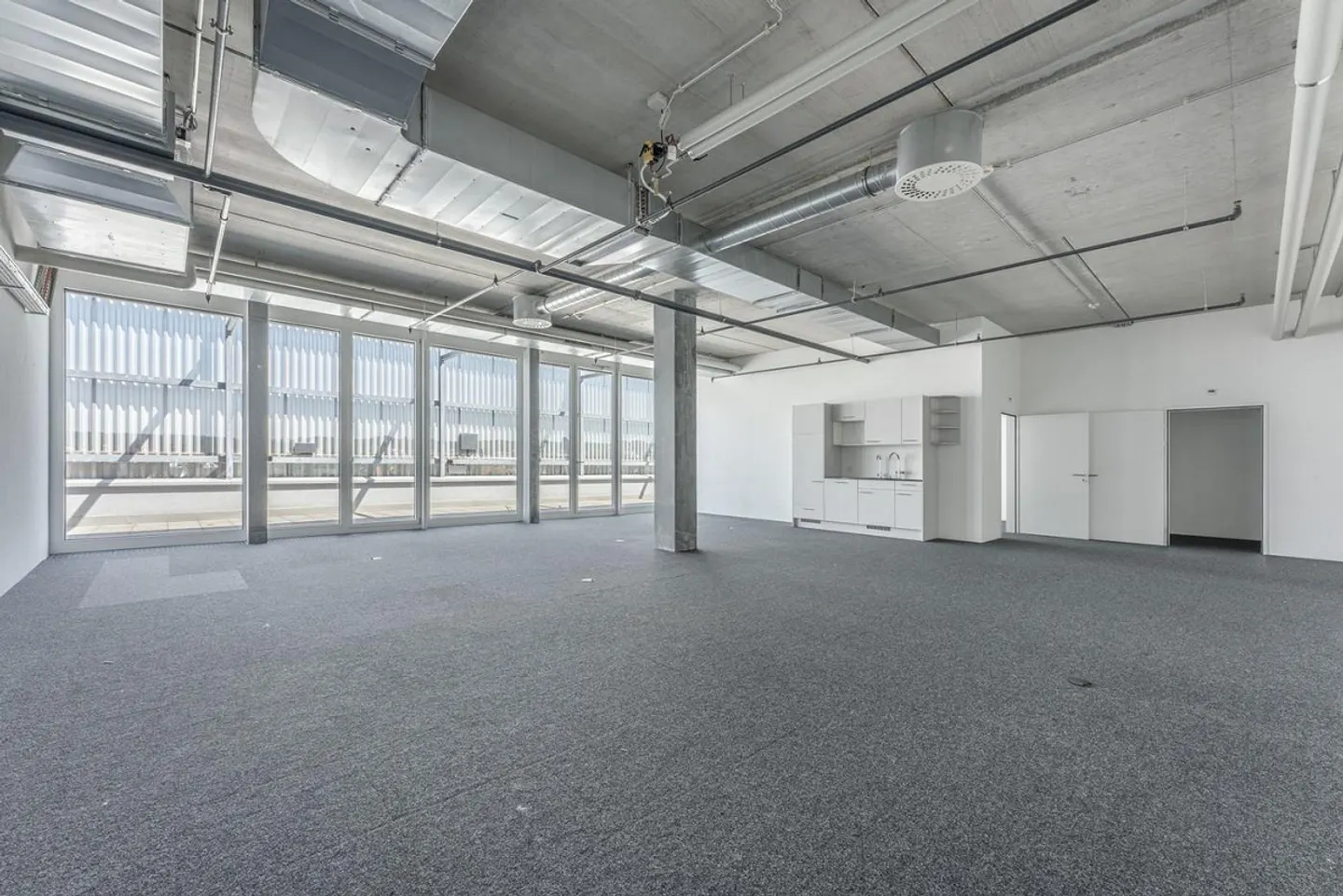 Office with Sunny Terrace - Photo 1 of 3